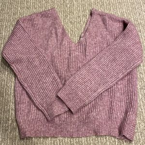 Light purple sweater with twist back